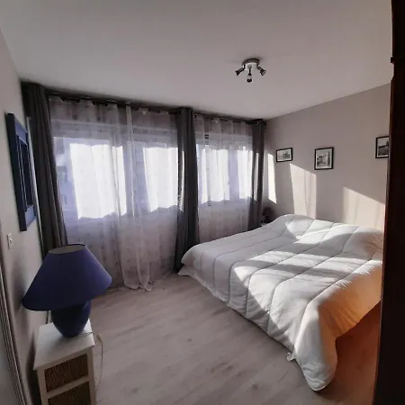 Apartment Confortable En Plein Centre De Saint-jean-de-luz, A Deux Pas De La Et Des Commerces - Fr-1-239-586 *